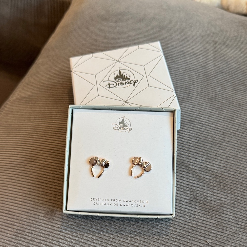 Disney Silver Heart Earrings with Swarovski Crystals Minnie Mouse